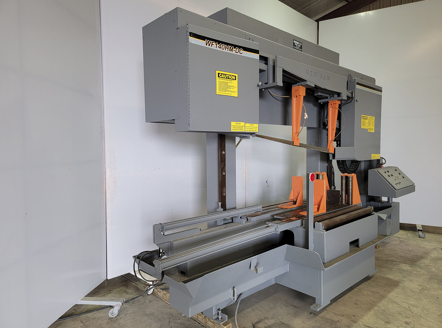 HEM WF140HM-DC Band Saw 20" x 44"