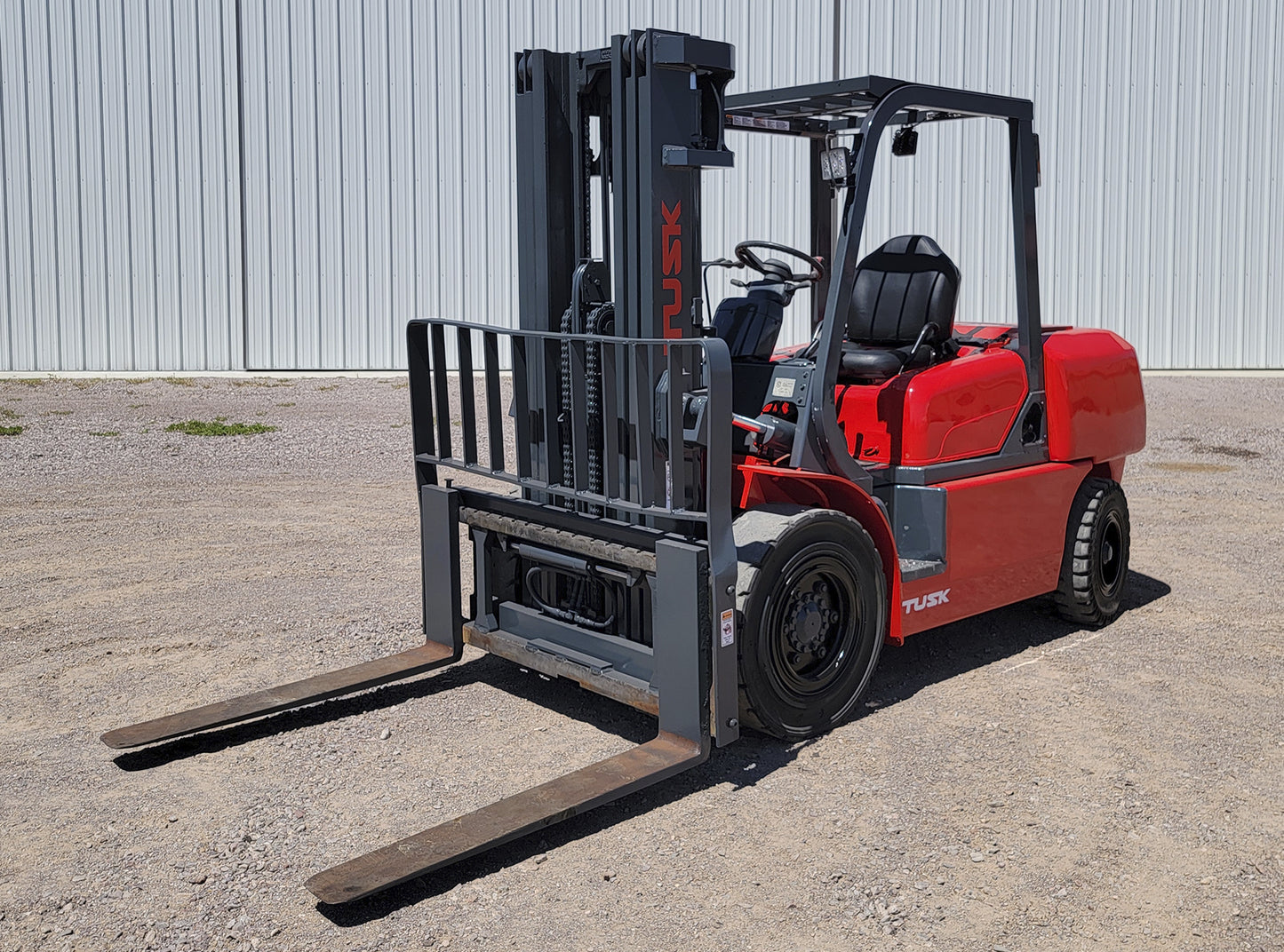 Tusk 1000PD-8 Forklift 8,500lbs