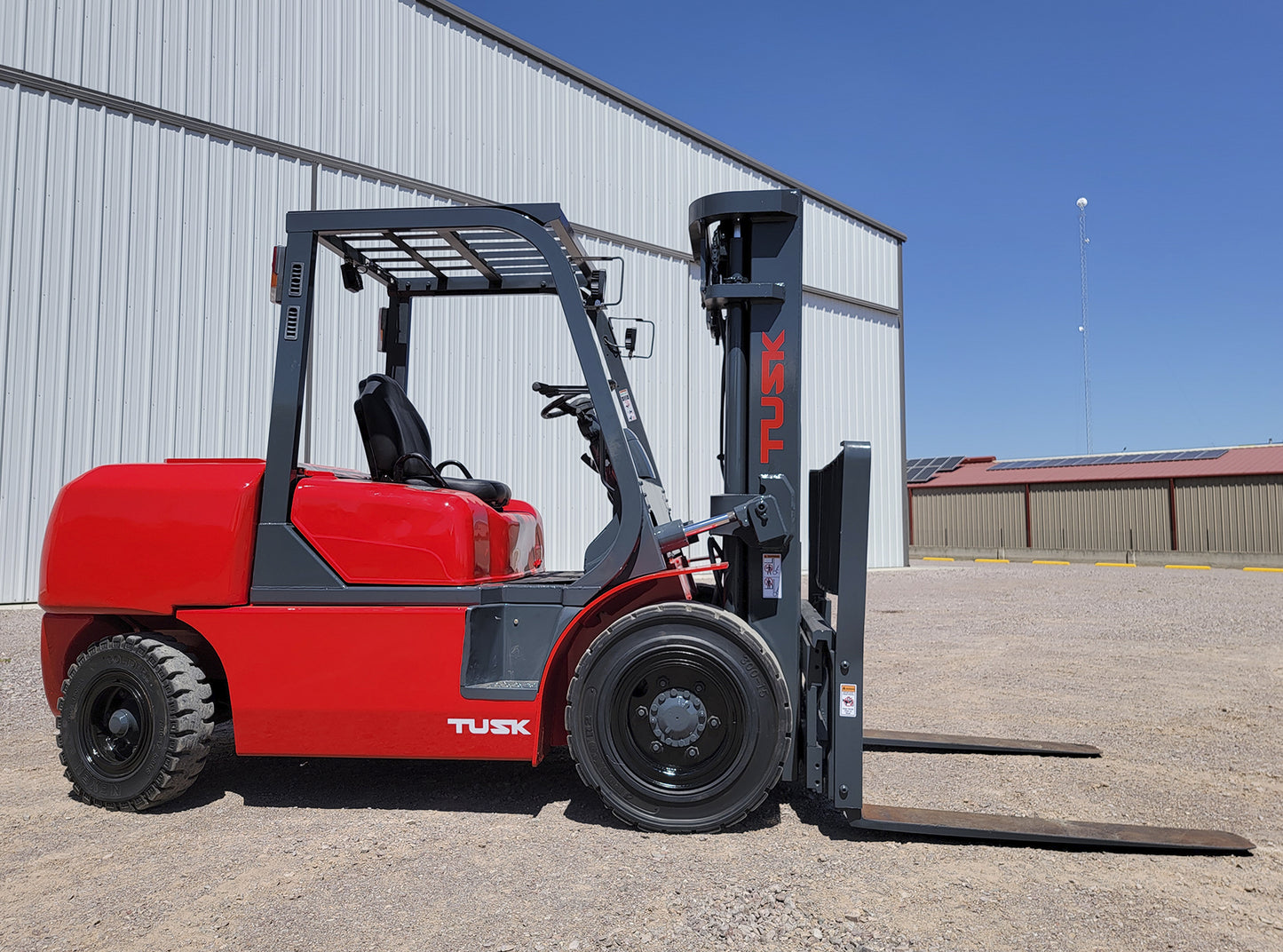 Tusk 1000PD-8 Forklift 8,500lbs