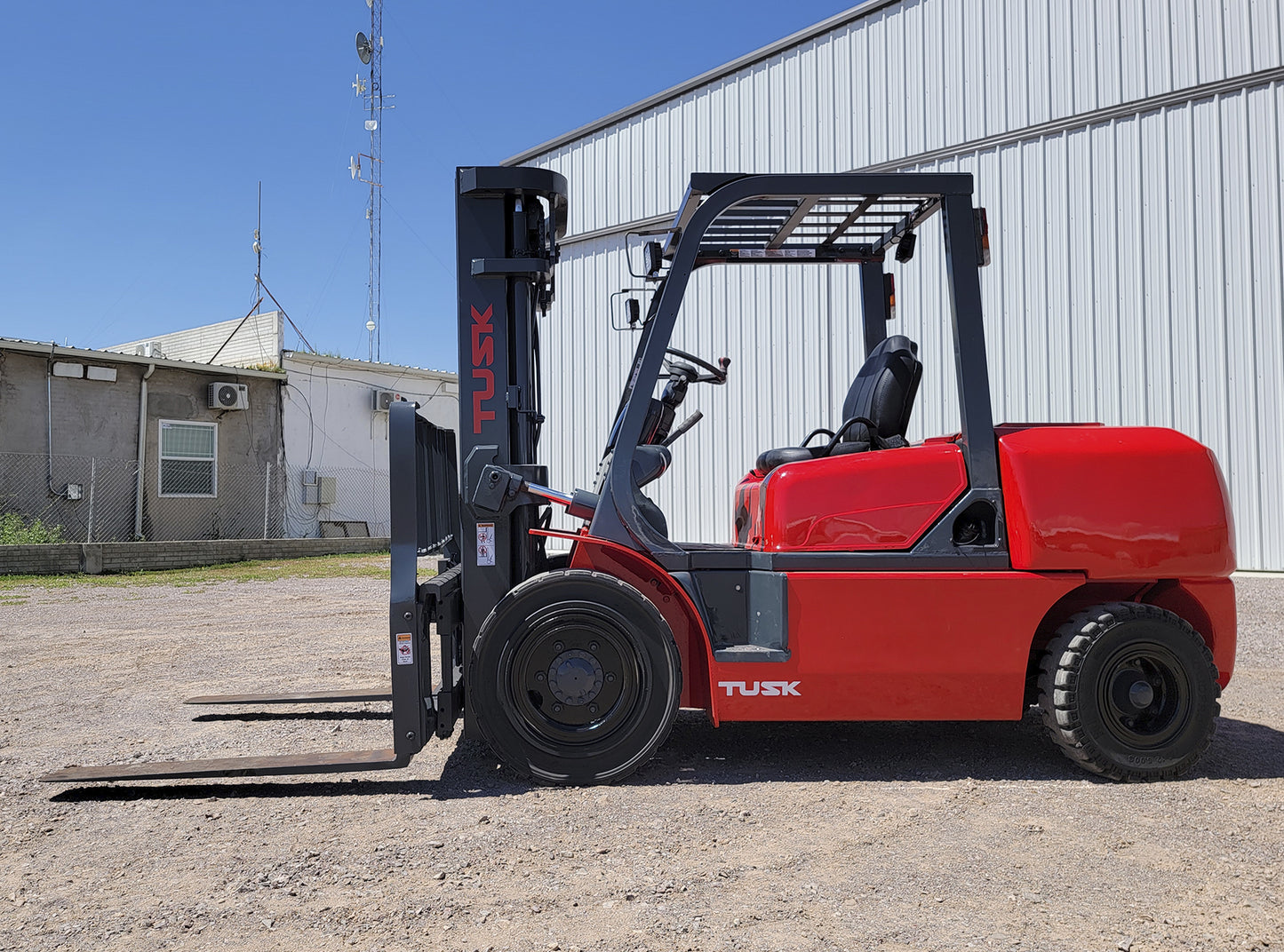 Tusk 1000PD-8 Forklift 8,500lbs