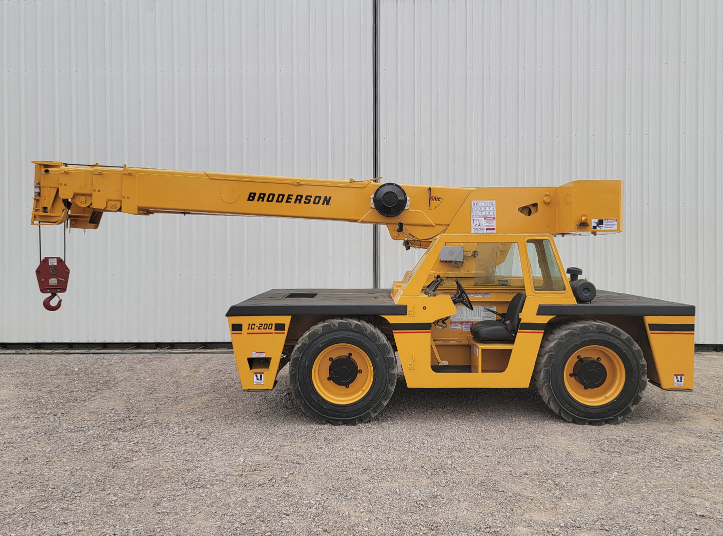 Broderson IC-200-3F Crane