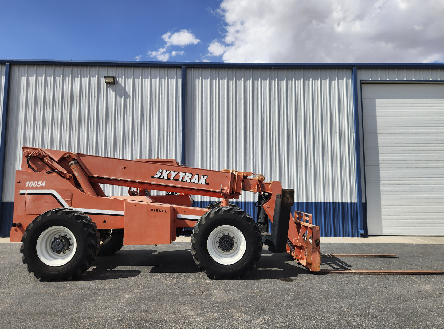 Skytrak 10054 Telescopic Forklift