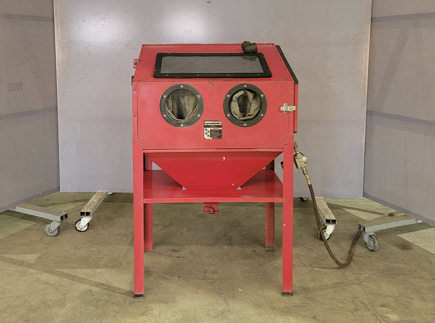 Central Pneumatic Sand Blast