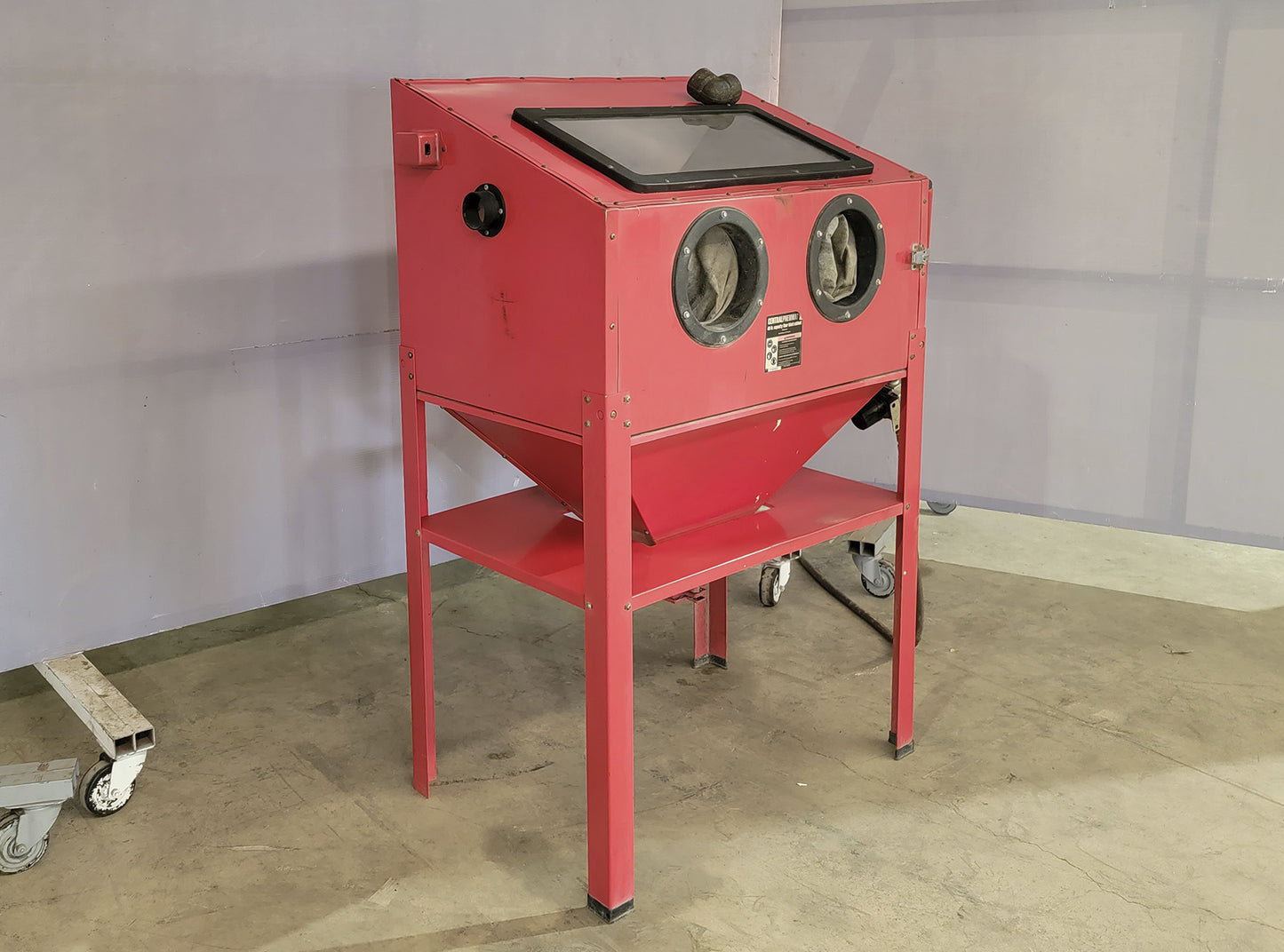 Central Pneumatic Sand Blast