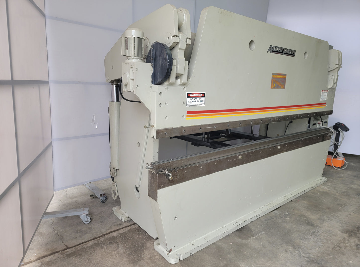 Accurpress 717512 Press Brake