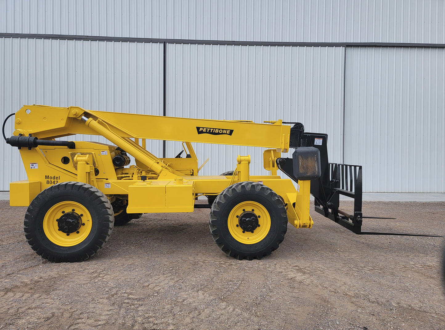 Pettibone 8042 Telescopic Forklift 8,000lbs