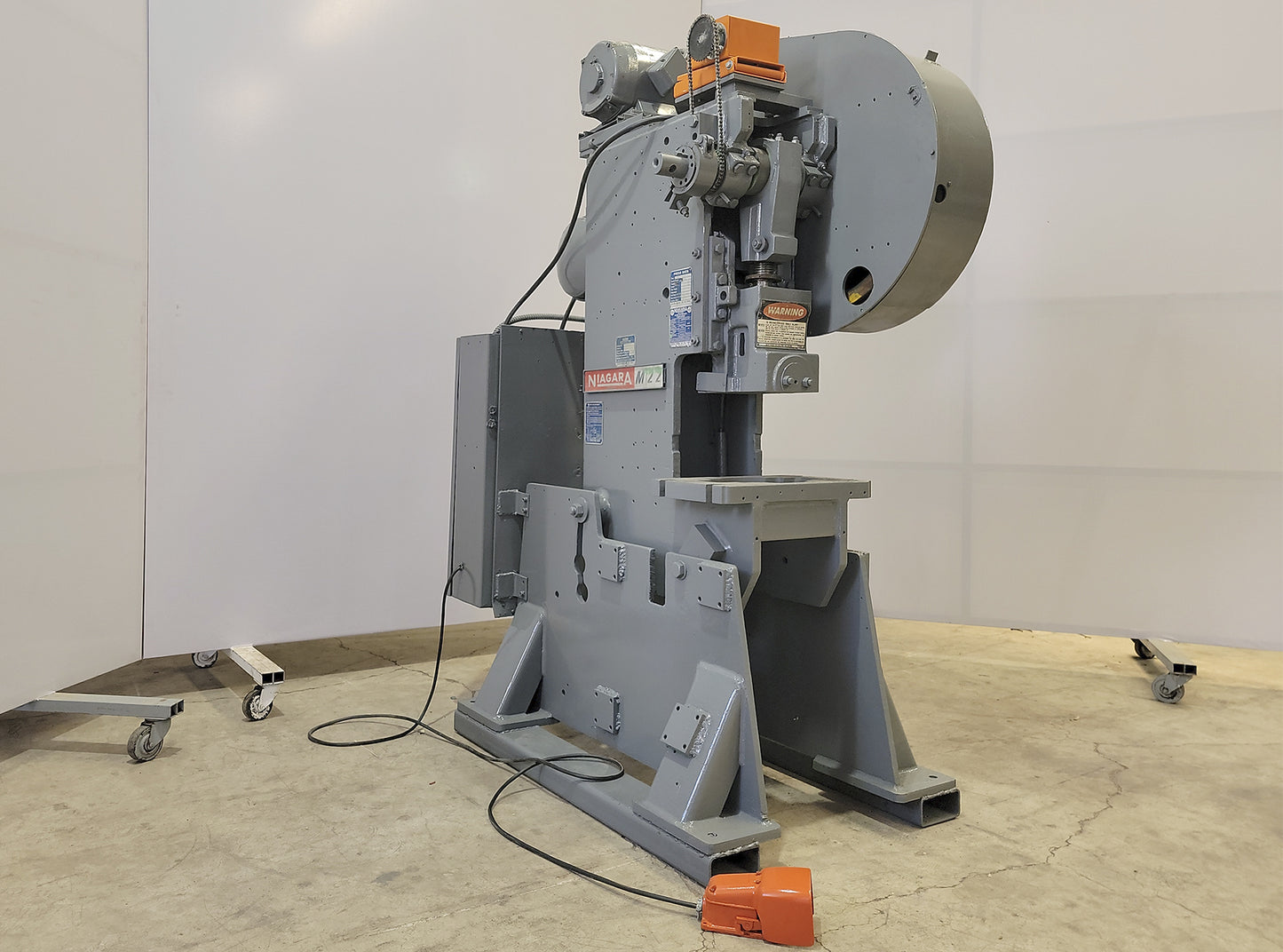Niagara M-22 Punching Machine