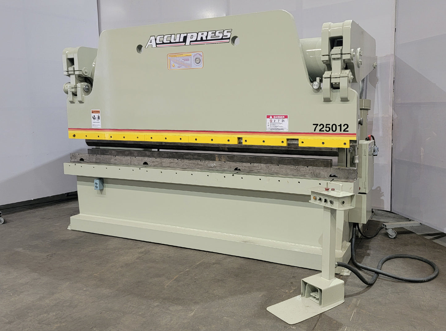 Accurpress 725012 Press Brake 250ton