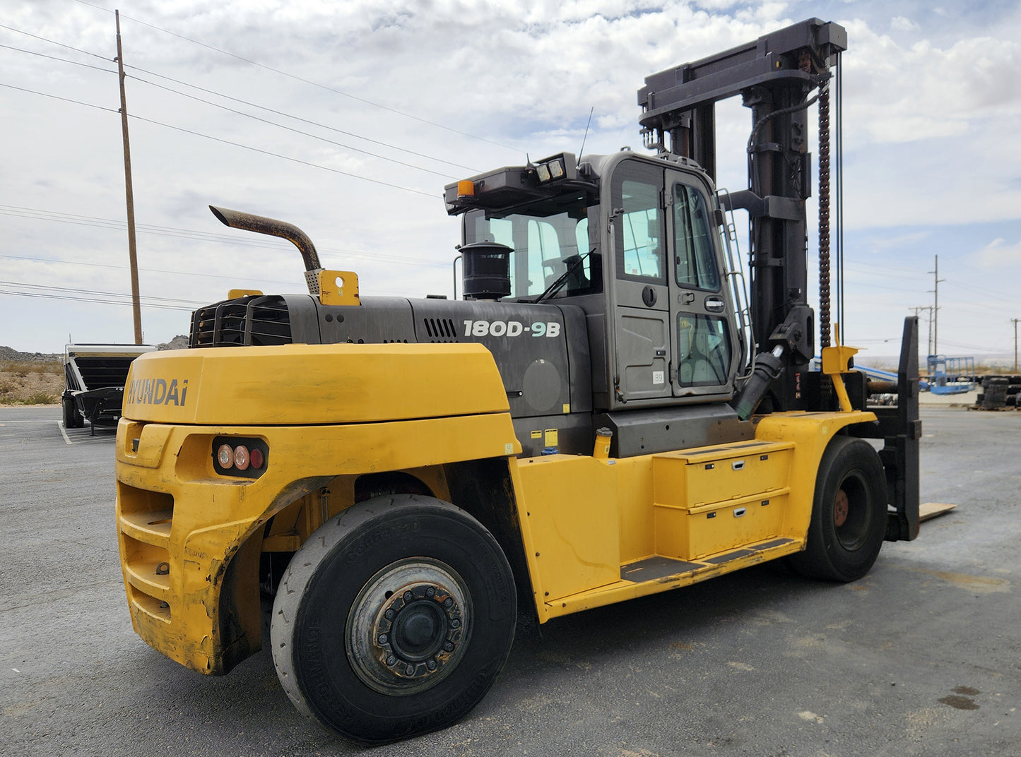 Hyundai 180D-9B Forklift
