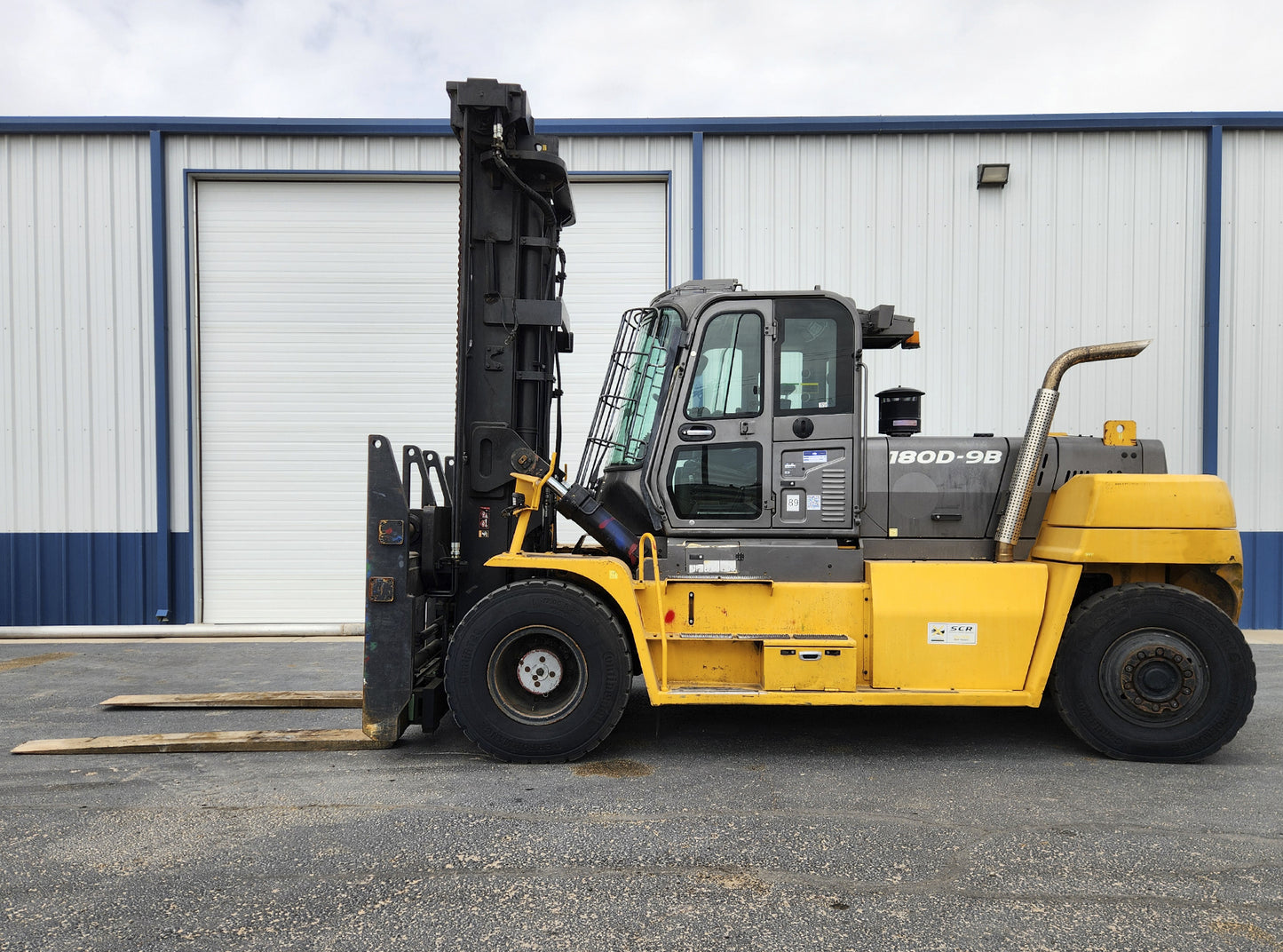 Hyundai 180D-9B Forklift