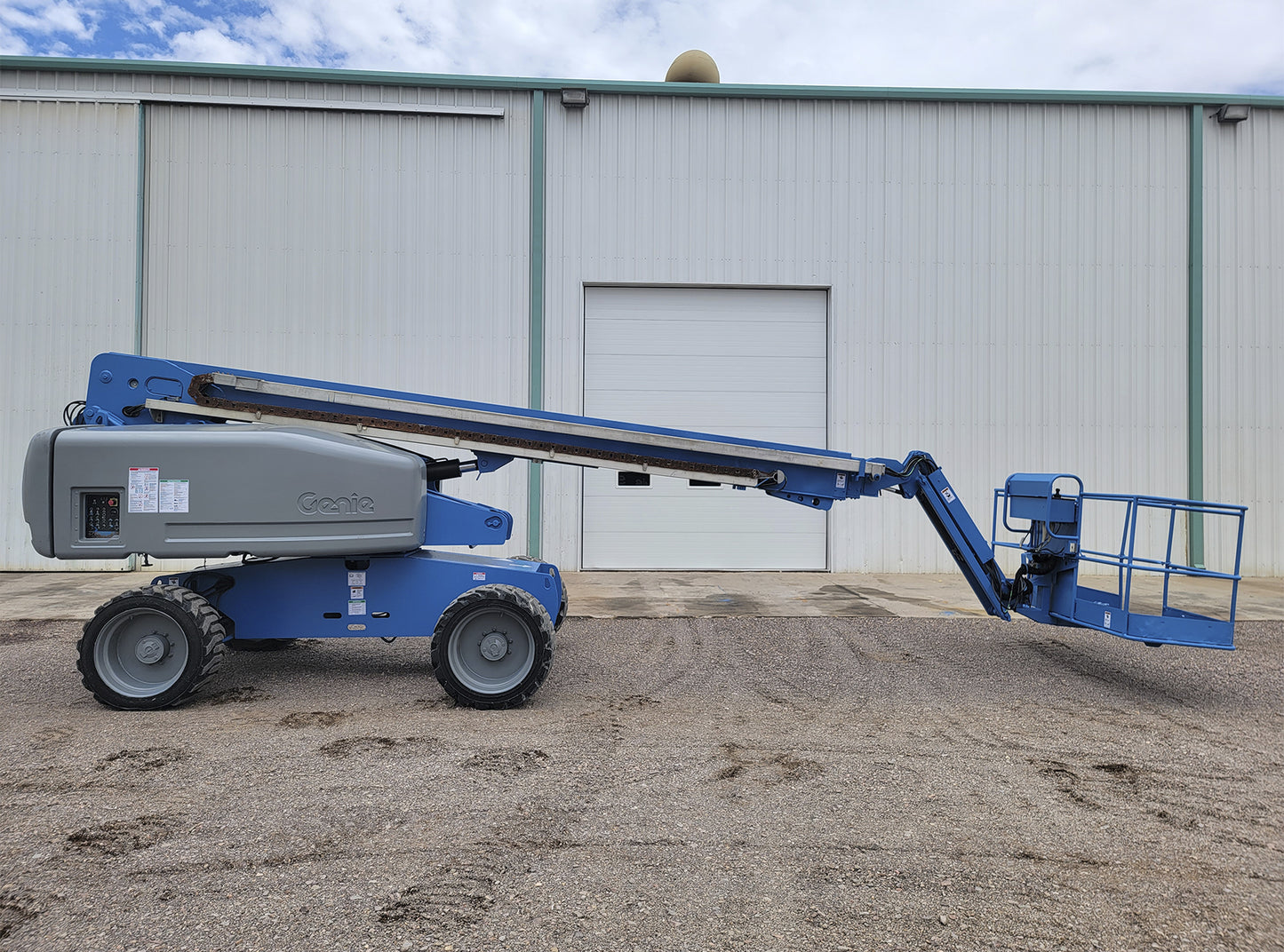 Genie S-65 Man Lift 500lbs