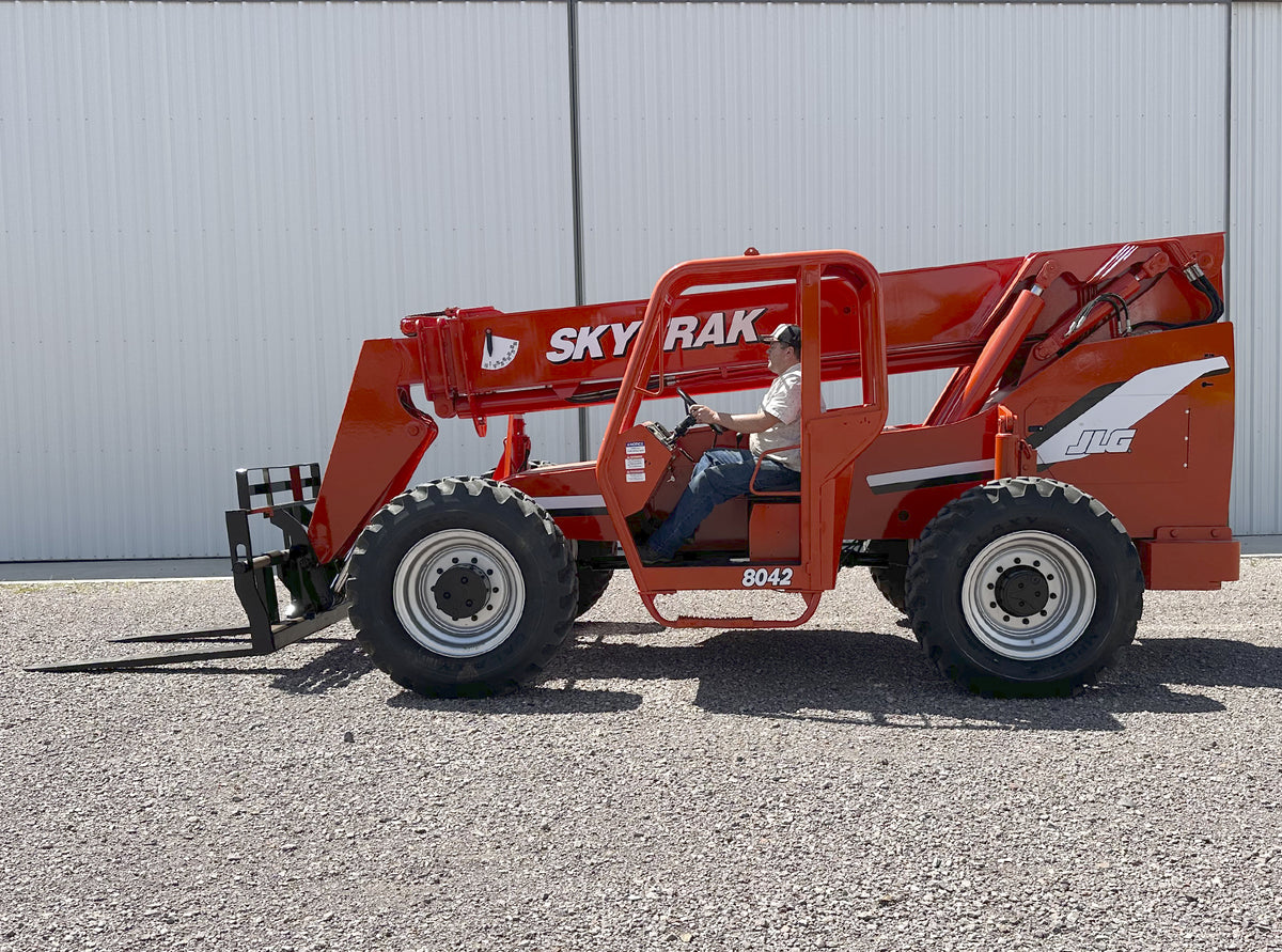 Skytrak 8042 Telescopic Forklift