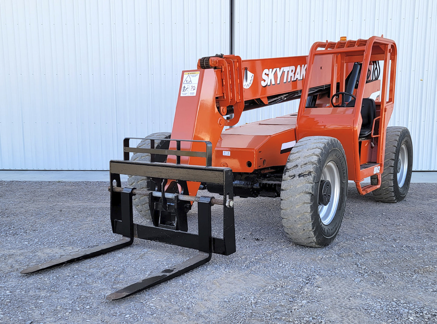 Skytrak 8042 Telescopic Forklift 8,000lbs