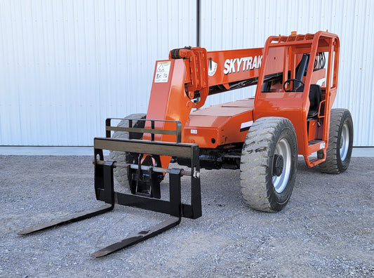 Skytrak 8042 Telescopic Forklift 8,000lbs