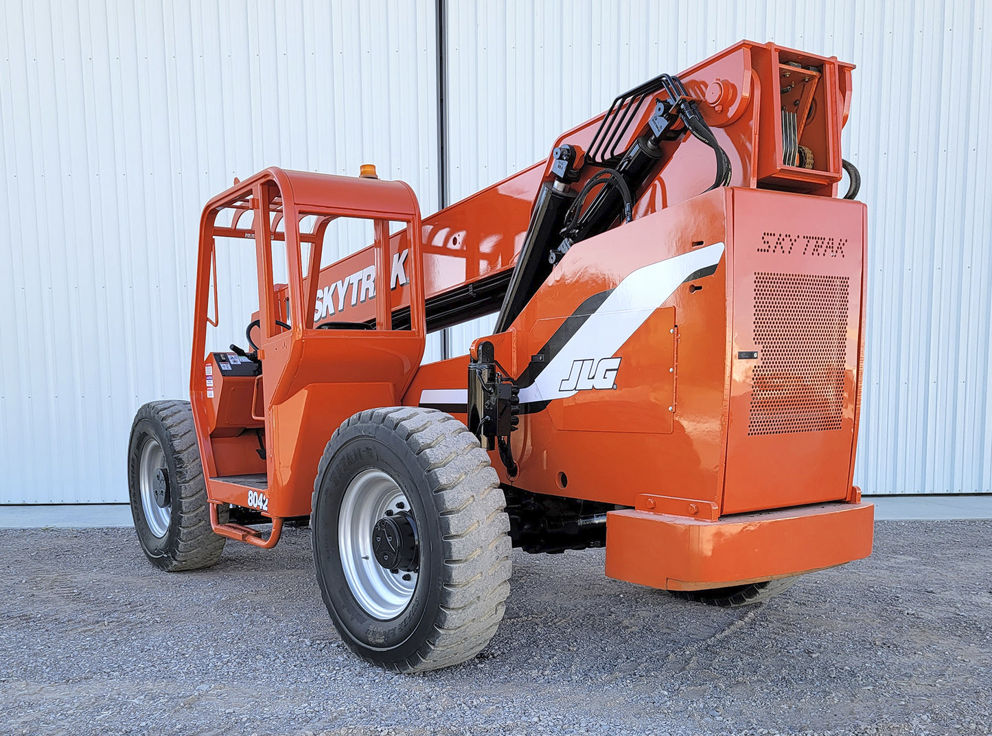 Skytrak 8042 Telescopic Forklift 8,000lbs