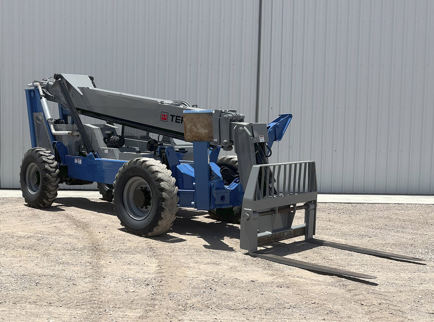 Terex TH1048C Telescopic Forklift 10,000lbs