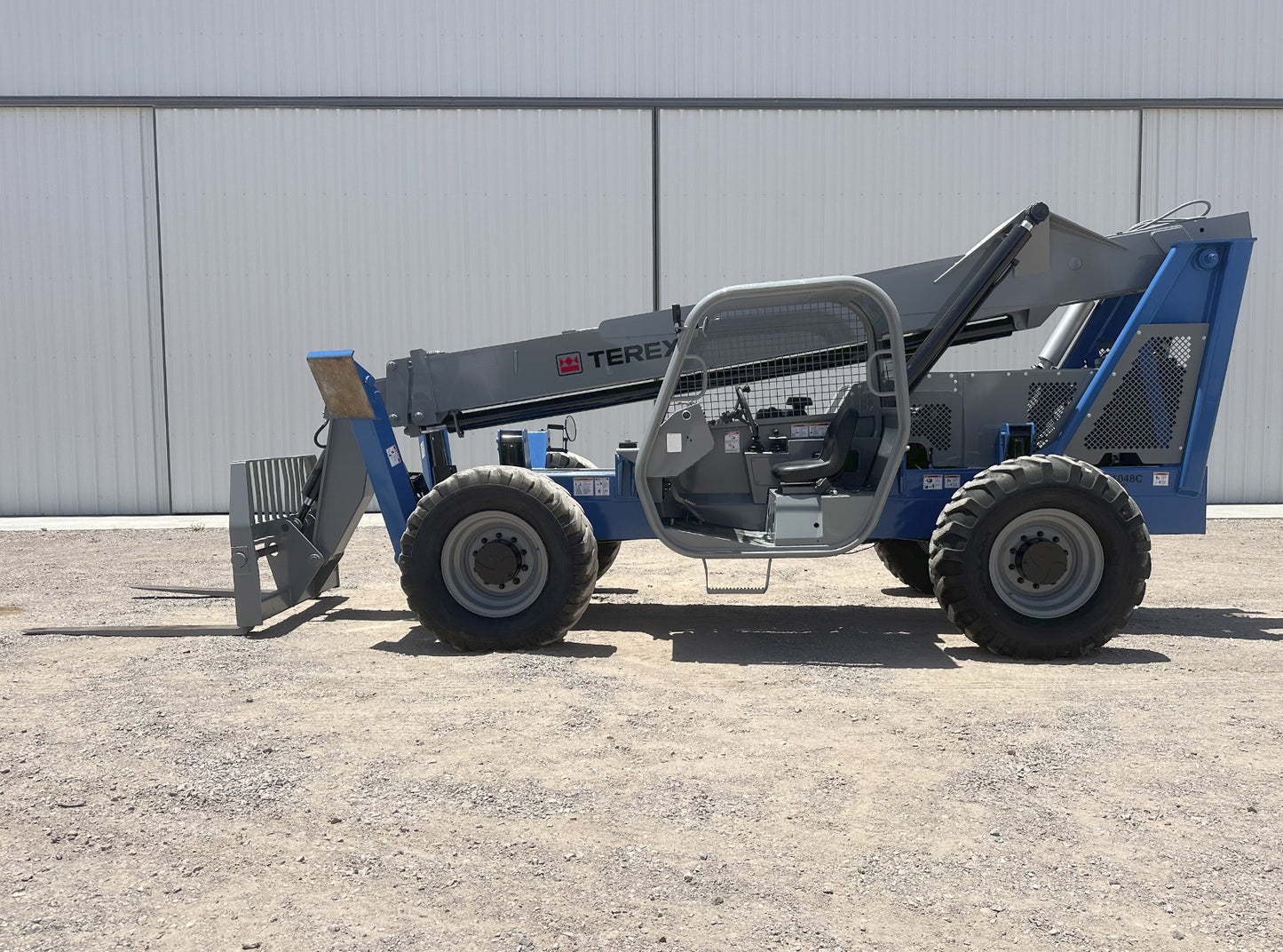 Terex TH1048C Telescopic Forklift 10,000lbs