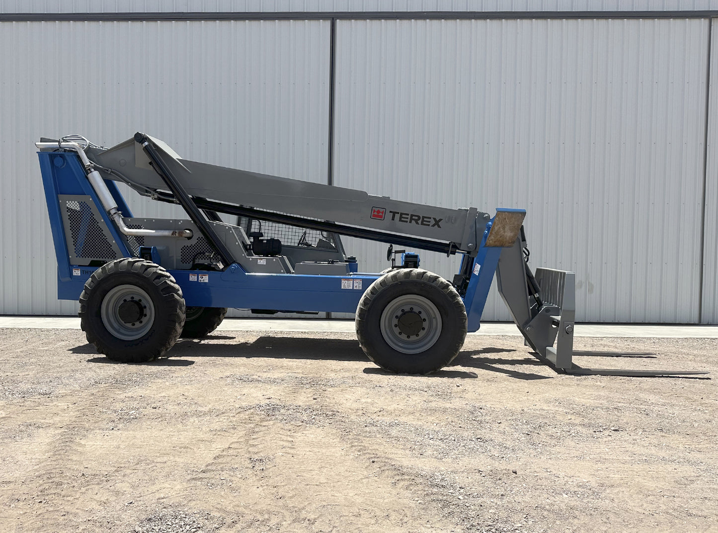 Terex TH1048C Telescopic Forklift 10,000lbs