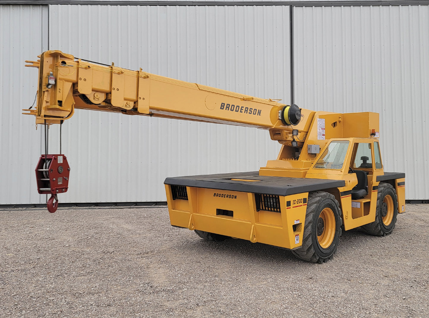 Broderson IC-200-3F Crane