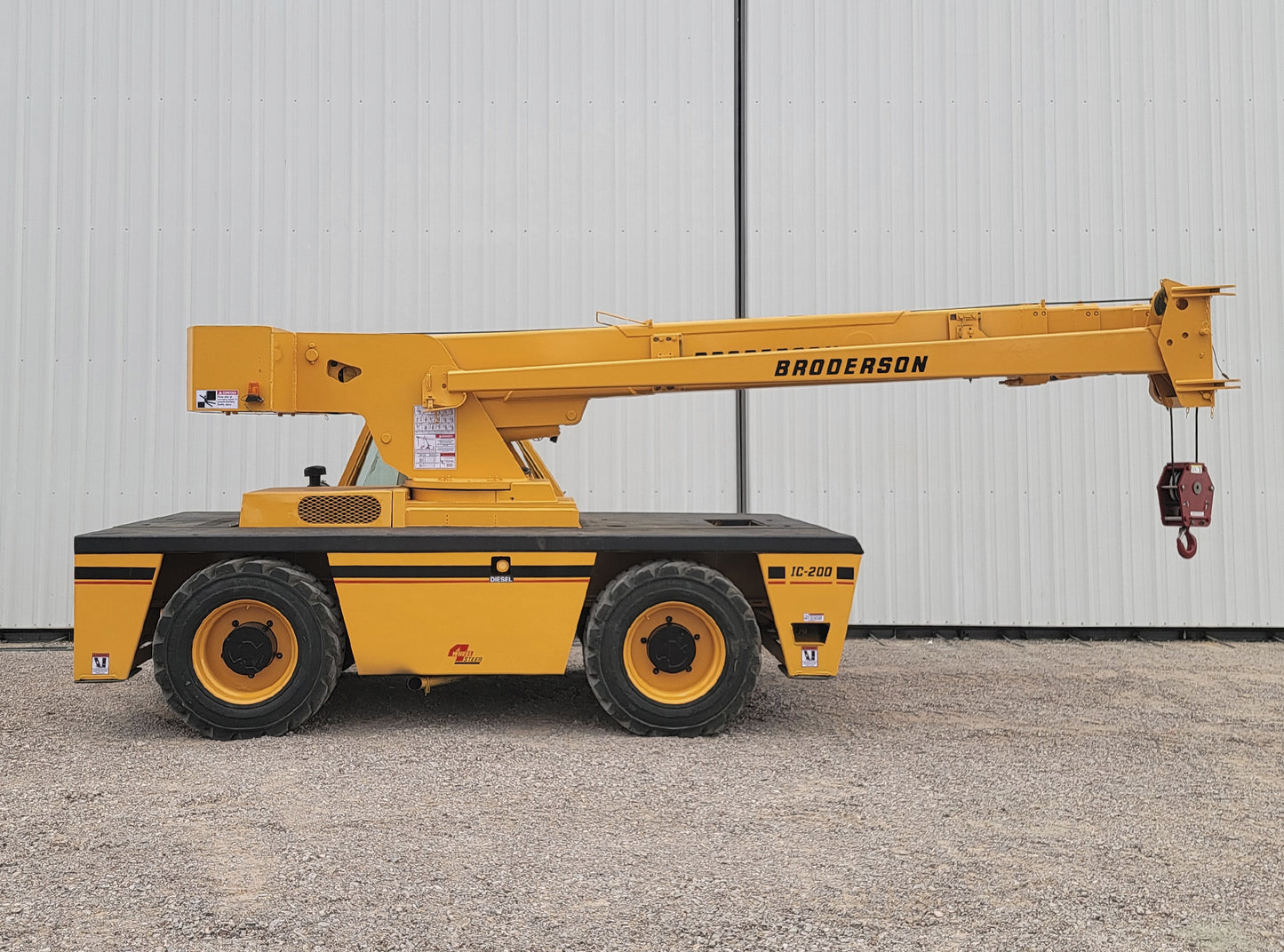 Broderson IC-200-3F Crane