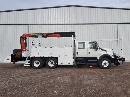 International 7500 SBA 6X4 Truck with Palfinger Crane