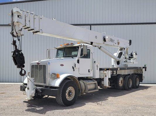 Peterbilt 365 Truck with Altec AC38-127S Crane
