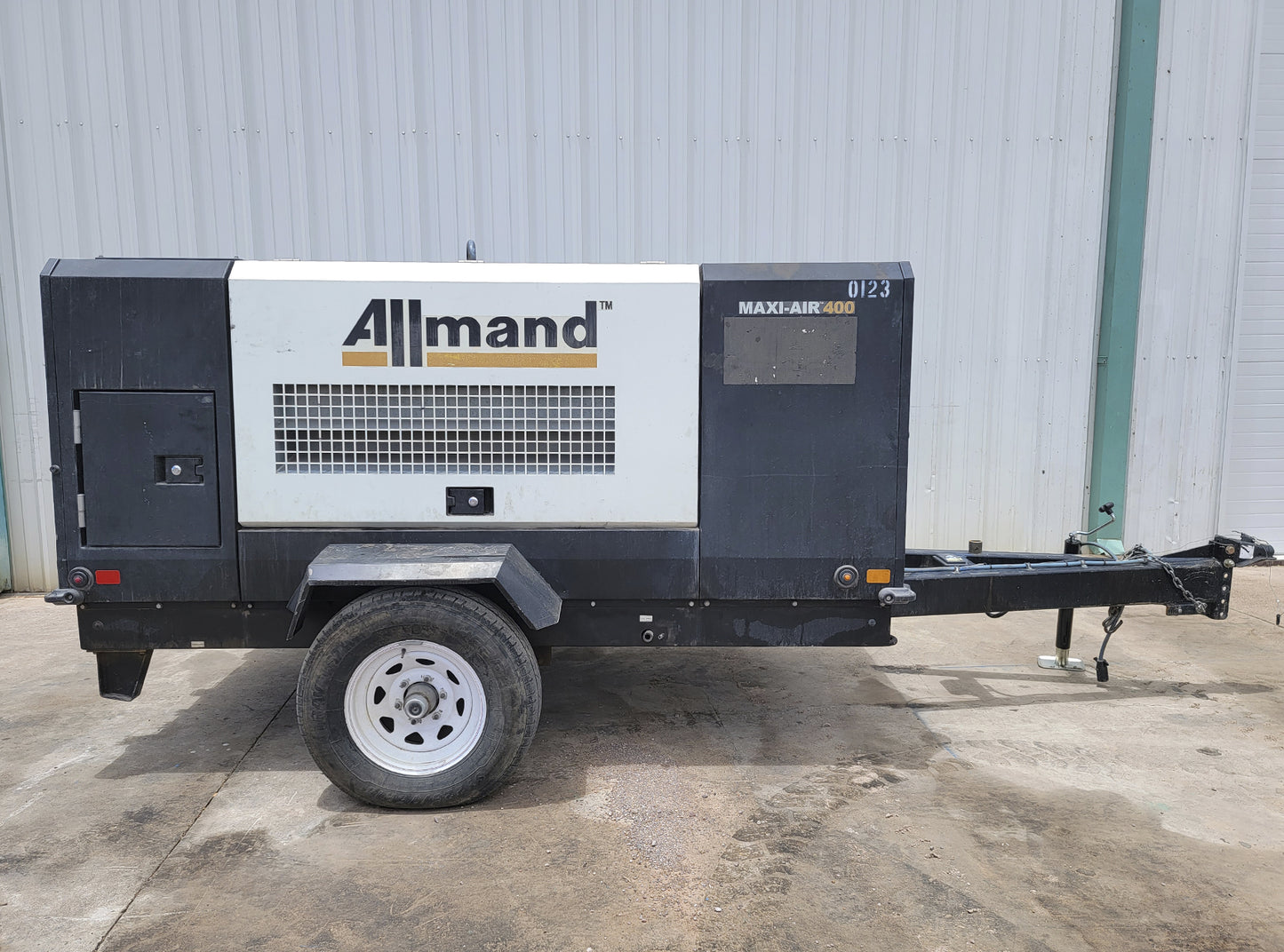 Allmand Bros MAXI-AIR 400 Compressor