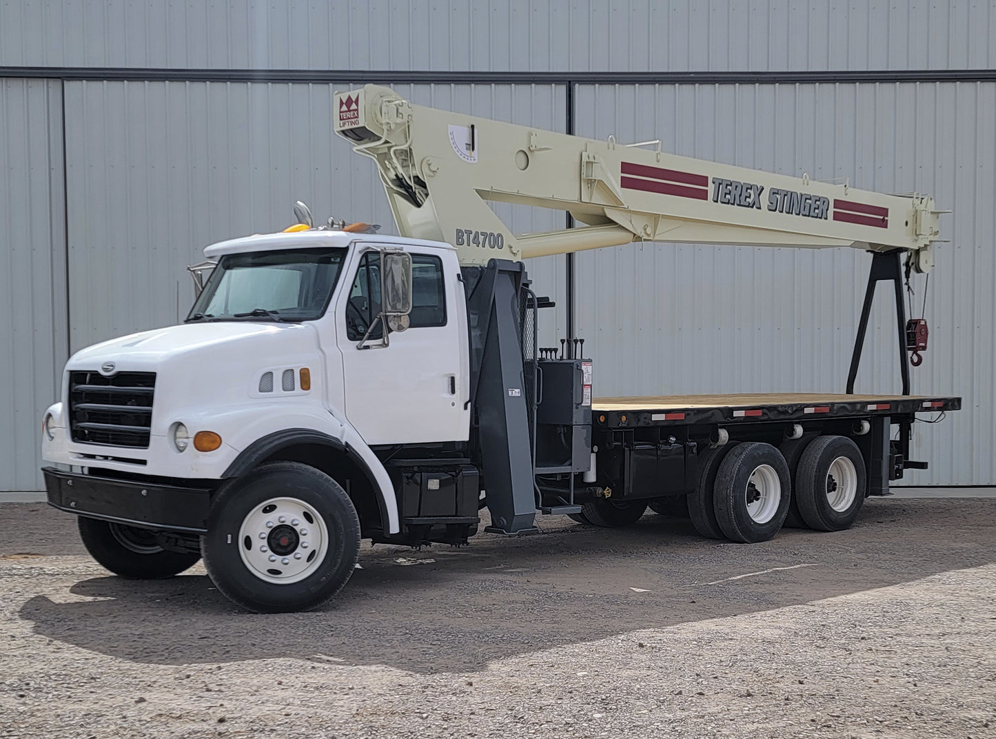 Sterling LT7500 Truck with Terex BT-4792 Crane