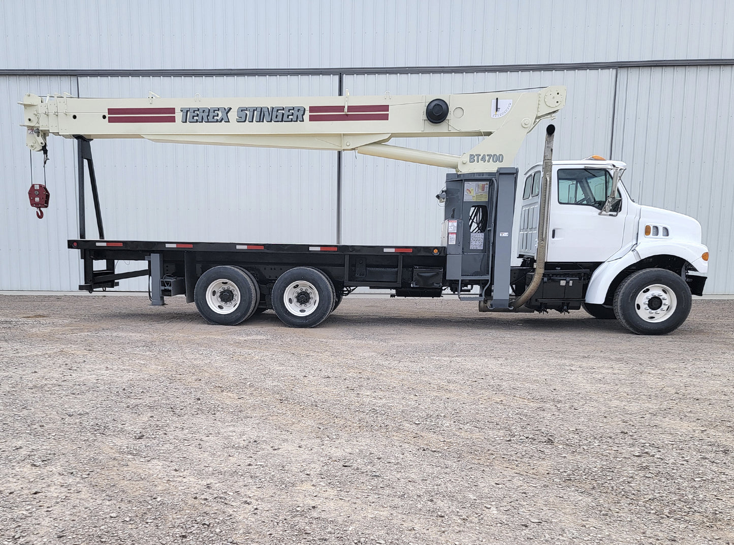 Sterling LT7500 Truck with Terex BT-4792 Crane