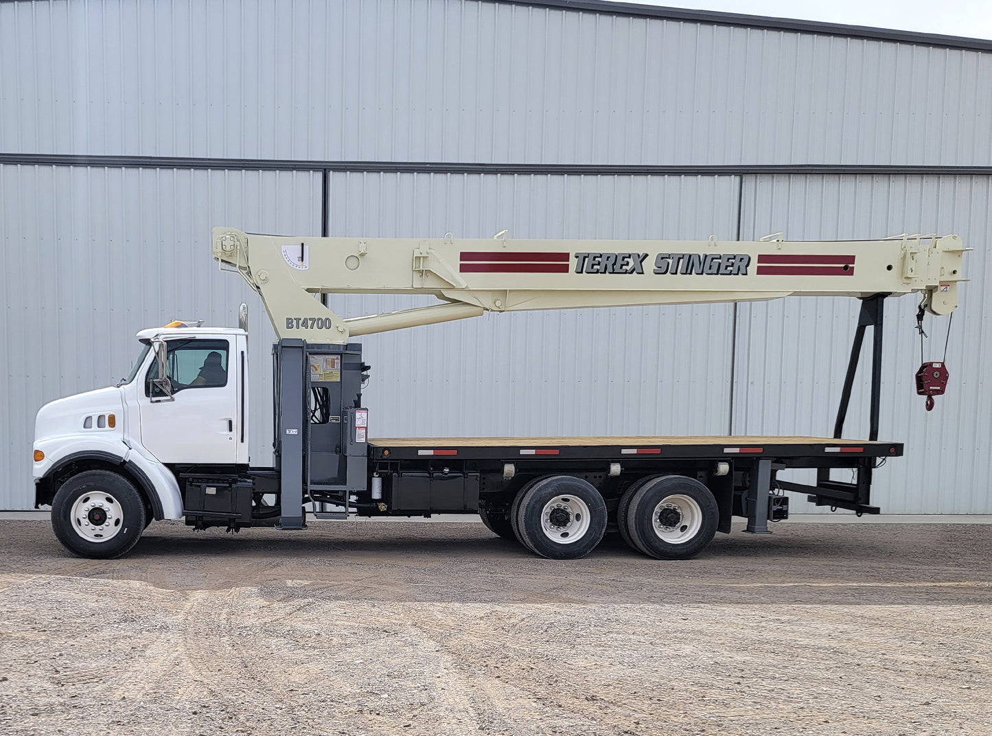 Sterling LT7500 Truck with Terex BT-4792 Crane