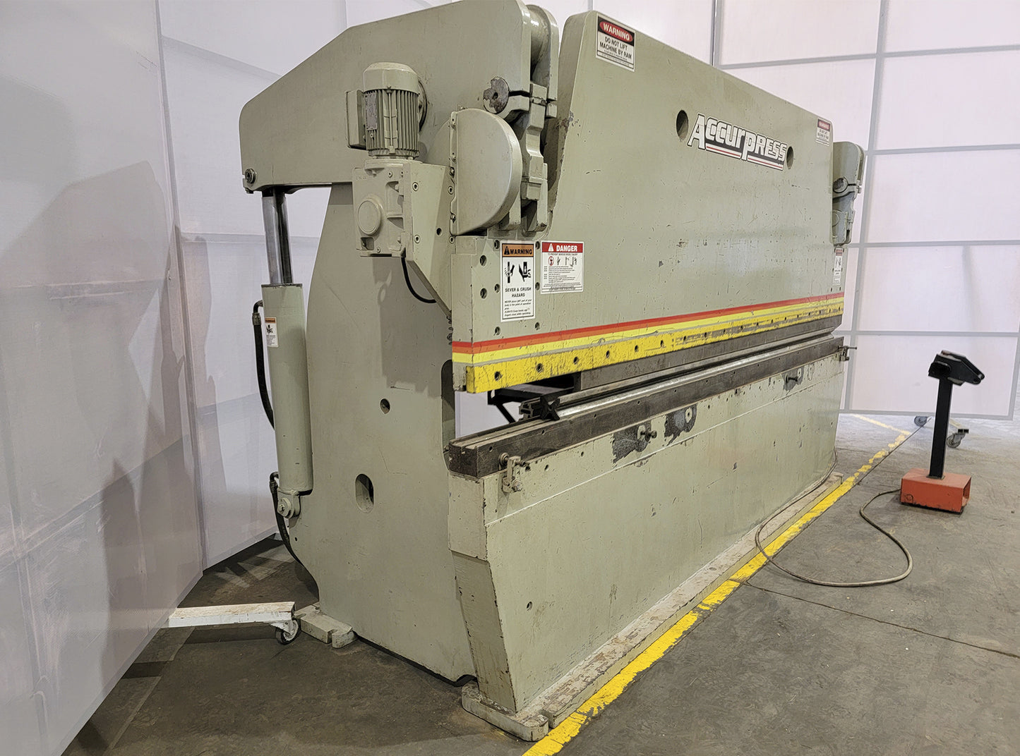 Accurpress 717512 Press Brake 175ton