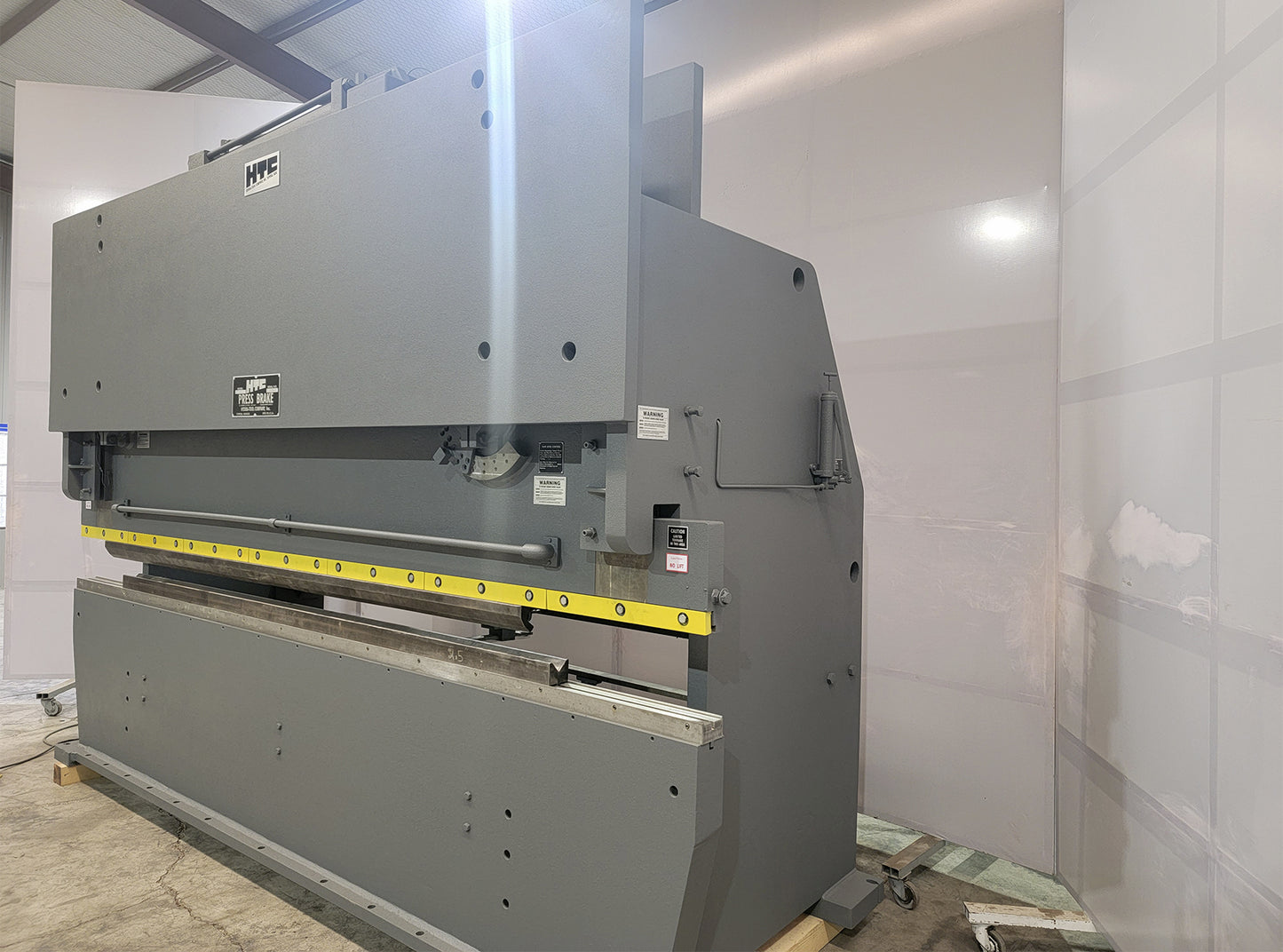 HTC 200-14H Press Brake 200ton