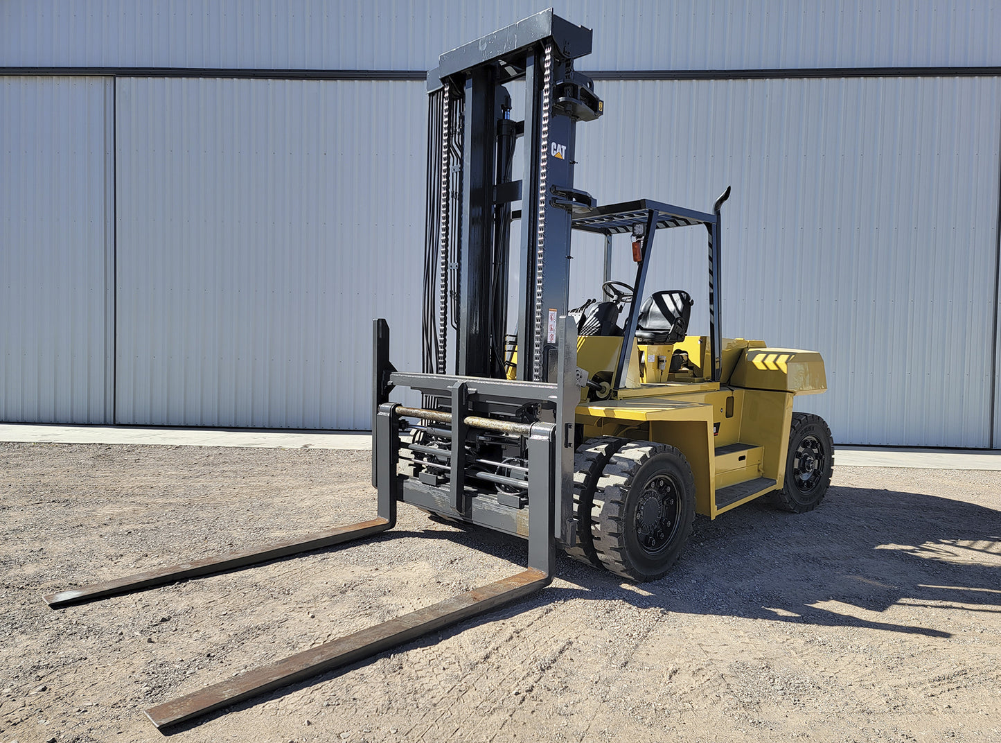 Caterpillar DP115 Forklift 25,000lbs