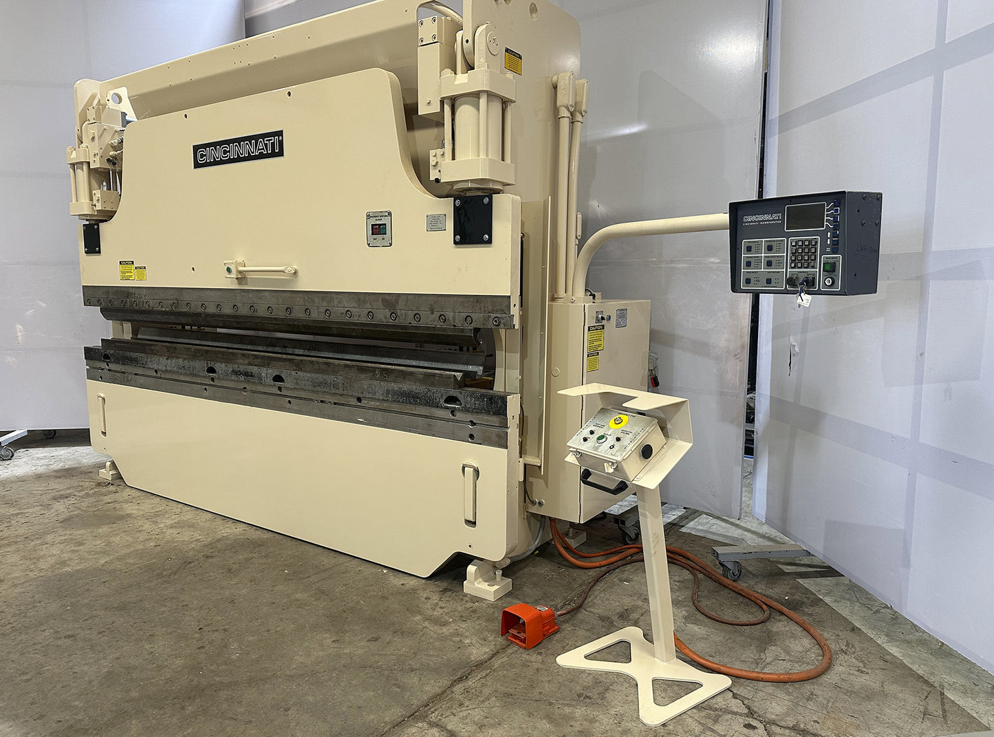 Cincinnati 90 CBII X10 FT Press Brake 90ton
