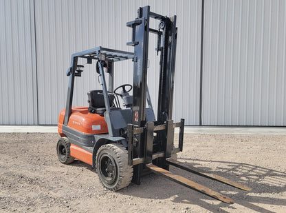Toyota 52-6FGU30 Forklift 6,000lbs
