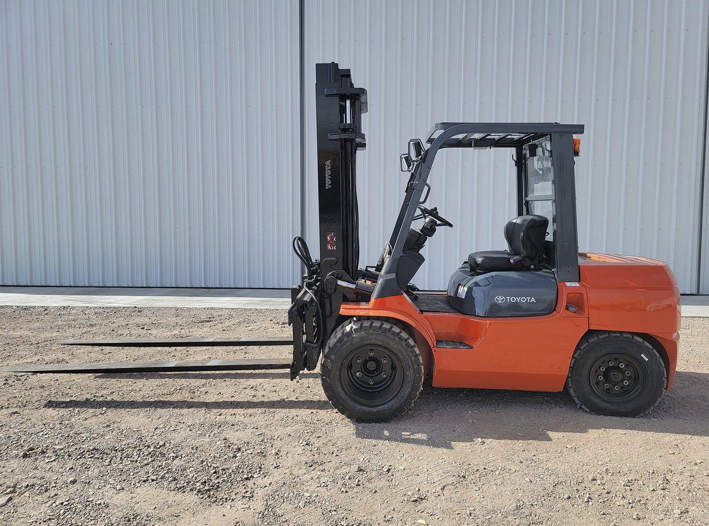 Toyota 7FDKU40 Forklift 9,000lbs