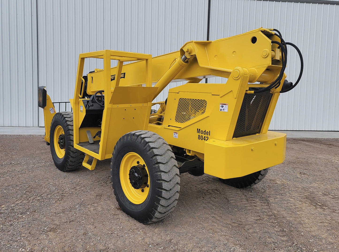 Pettibone 8042 Telescopic Forklift 8,000lbs