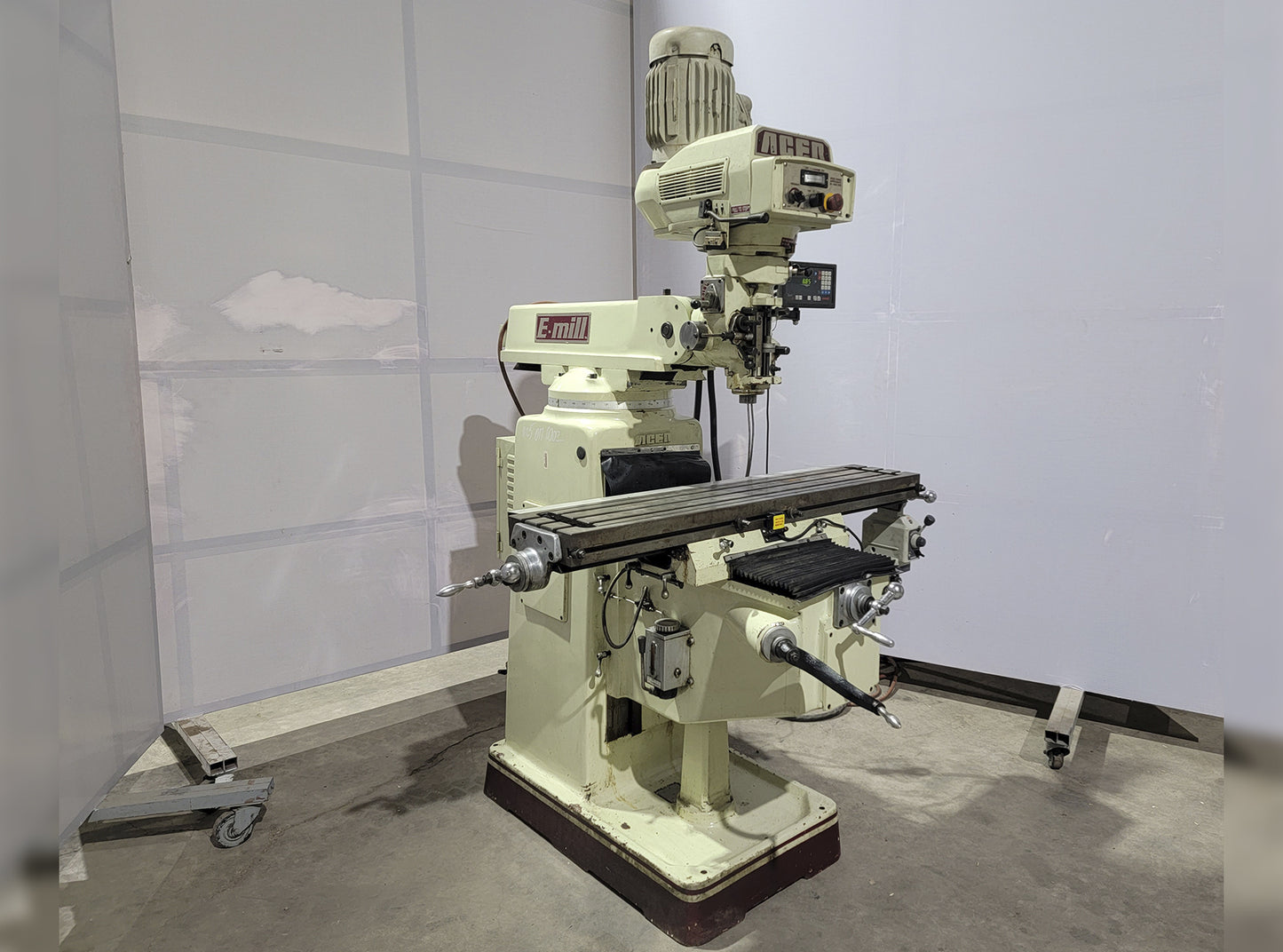 Acer FVS-3VK Milling Machine 10" x 50"