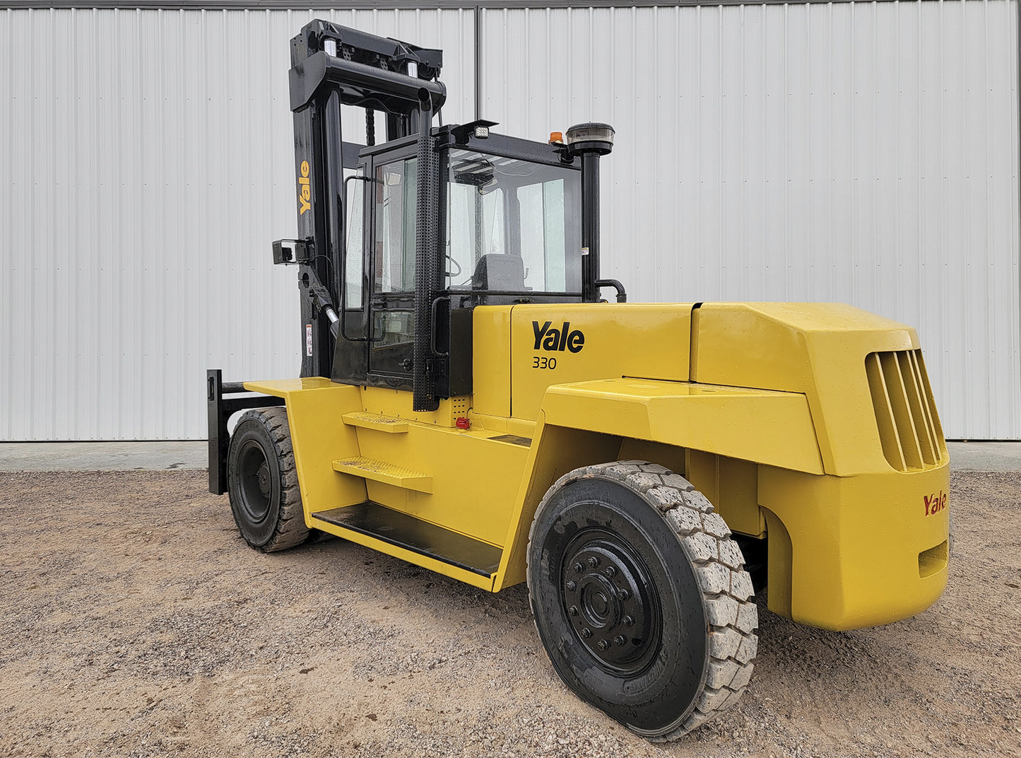 Yale 330 Forklift 33,000lbs