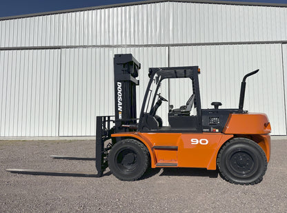 Doosan D90S-5 Forklift 2011
