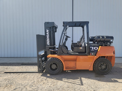 Doosan G70S-5 Forklift 15,500lbs