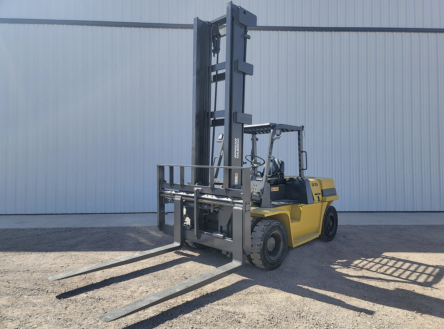 Doosan D70S Forklift 15,500lbs