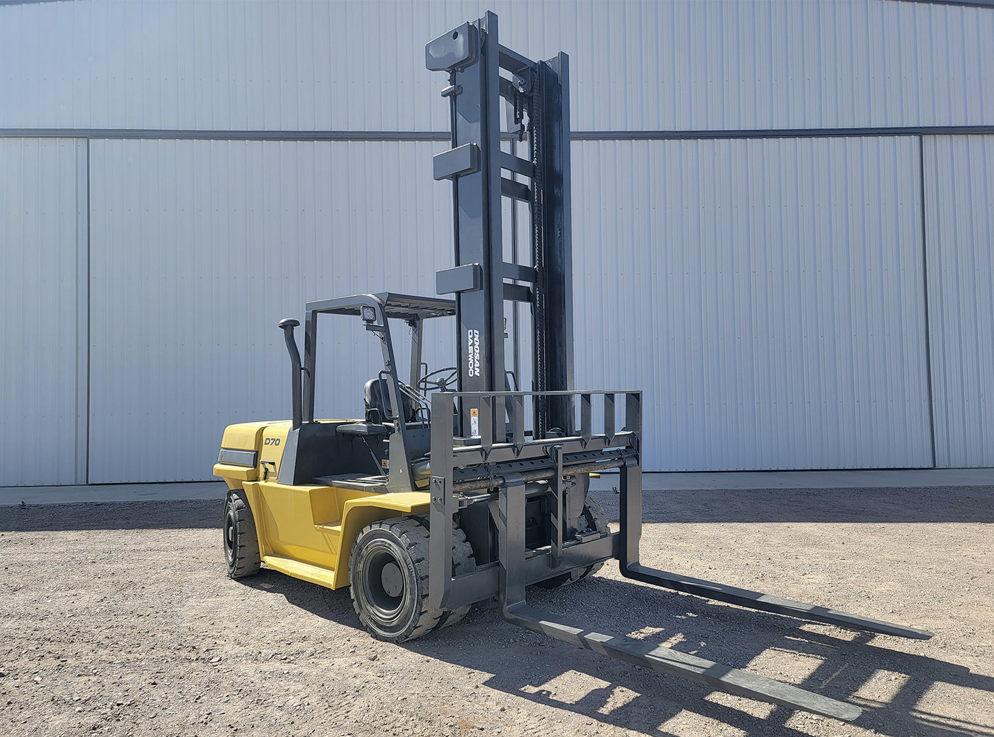 Doosan D70S Forklift 15,500lbs