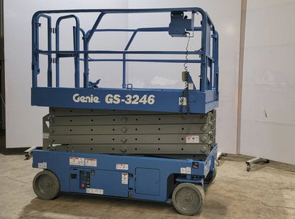 Genie GS-3246 Man Lift 700lbs