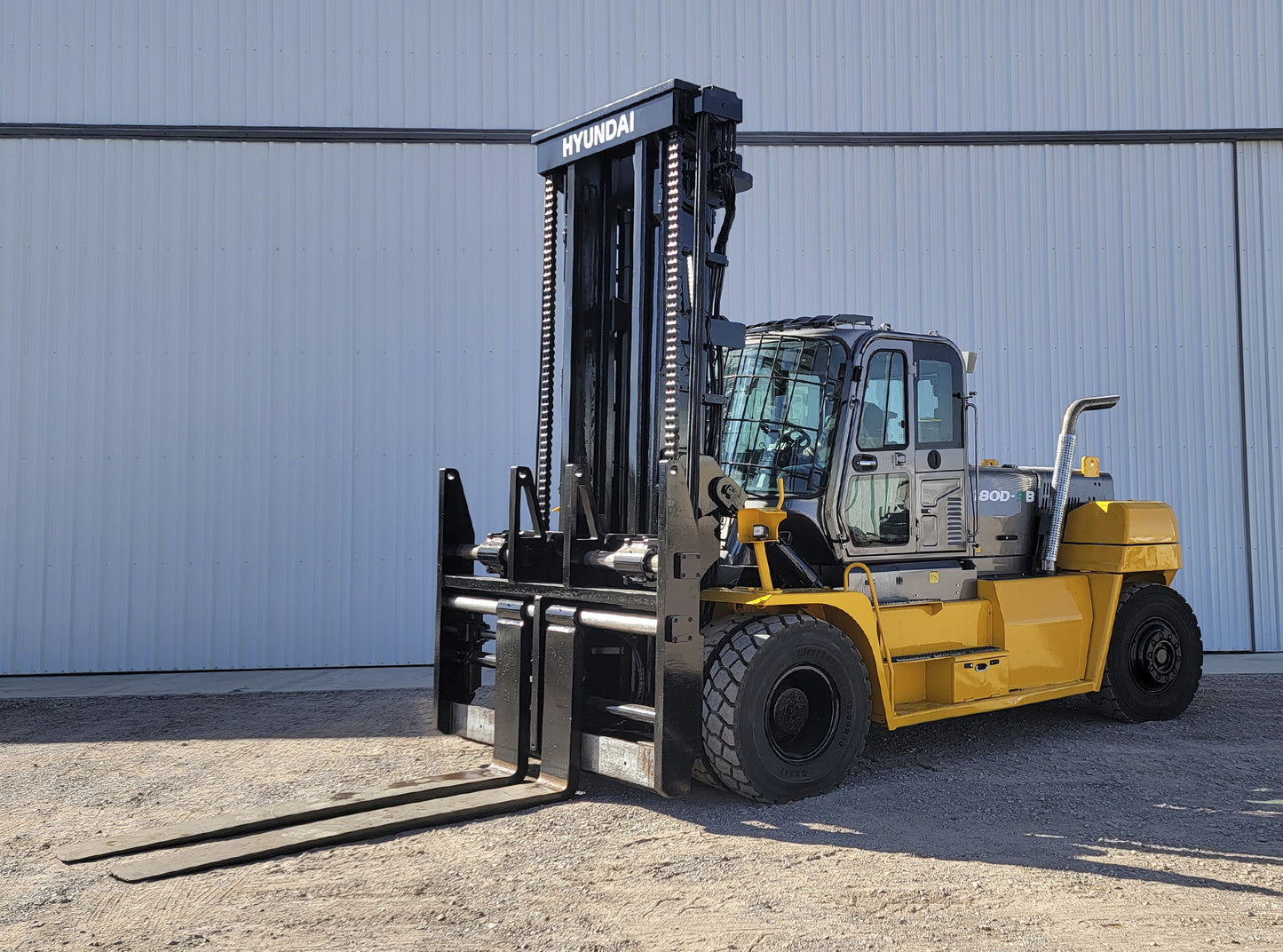 Hyundai 180D-9B Forklift 36,000lbs