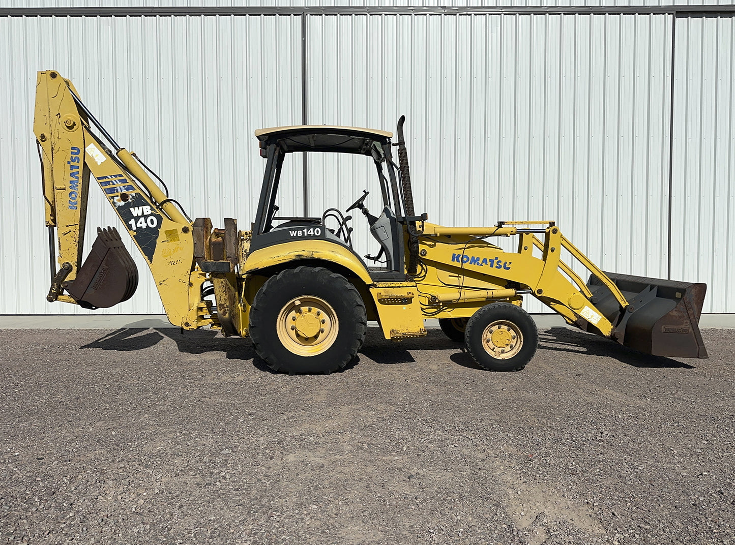 Komatsu WB140-2N Backhoe