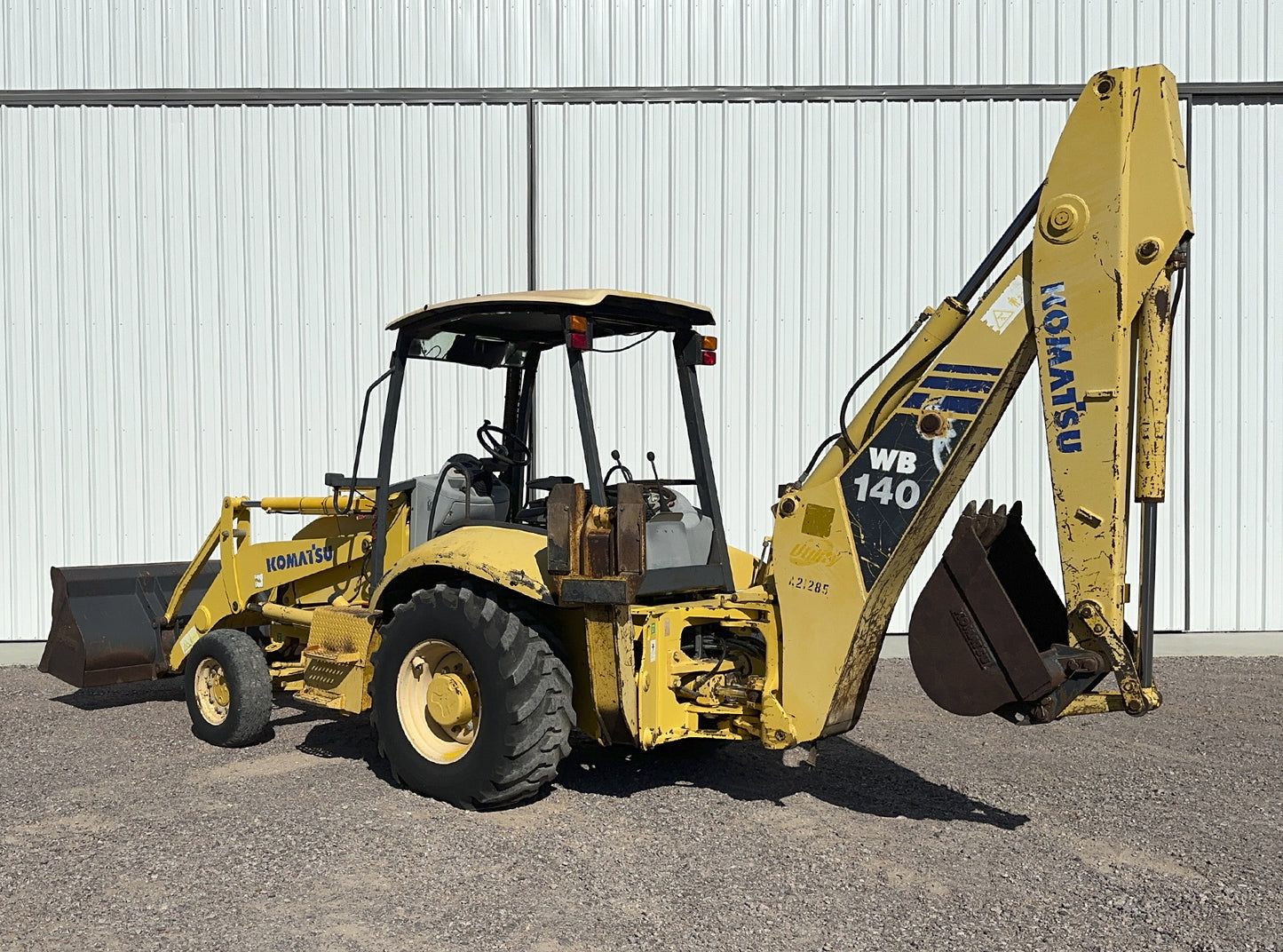 Komatsu WB140-2N Backhoe