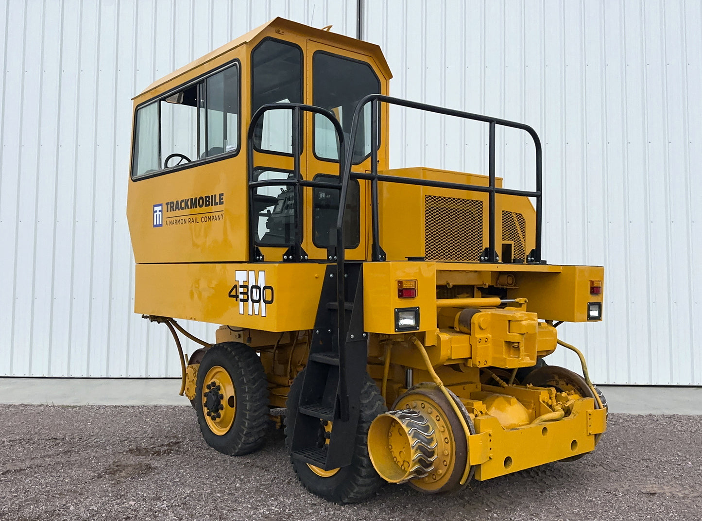 Trackmobile 4300TM Railcar Tractor