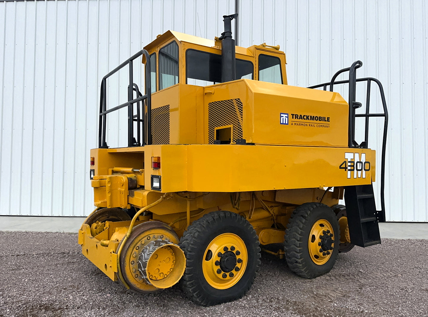 Trackmobile 4300TM Railcar Tractor