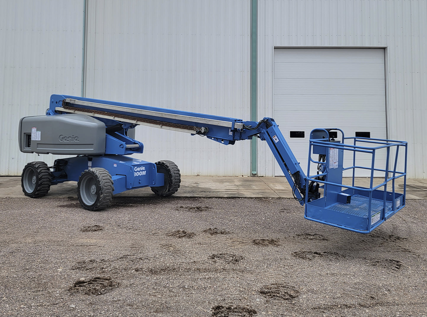Genie S-65 Man Lift 500lbs